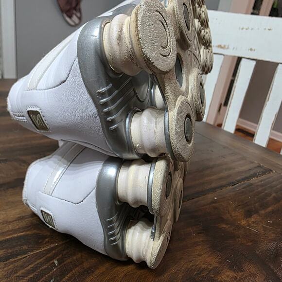 Nike Shox Deliver Women's 9 White/Silver/Grey Leather Running/Casual Shoes - Picture 5 of 6